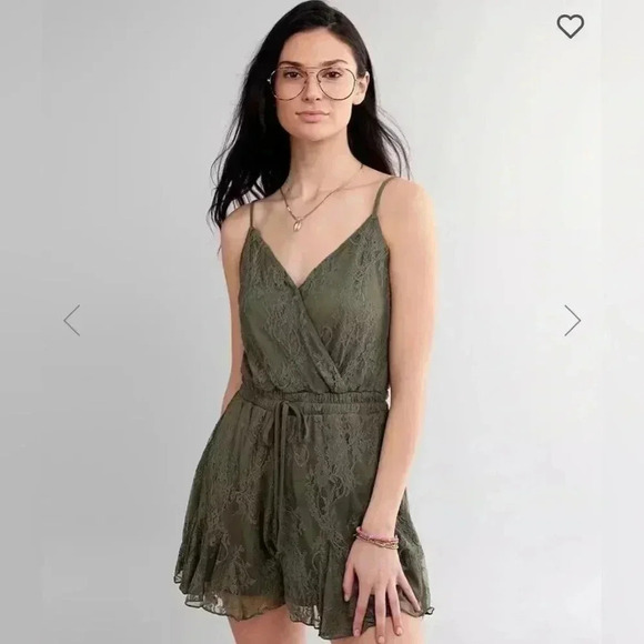 Trixxi Pants - Trixxi Women’s Lace Surplice Romper. NWT. Size small